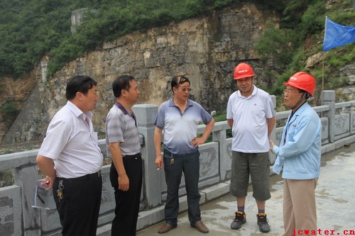 加強(qiáng)防汛督查，確保安全度汛